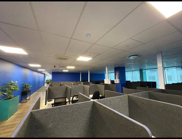 1,660M² OFFICE TO LET IN FORESHORE